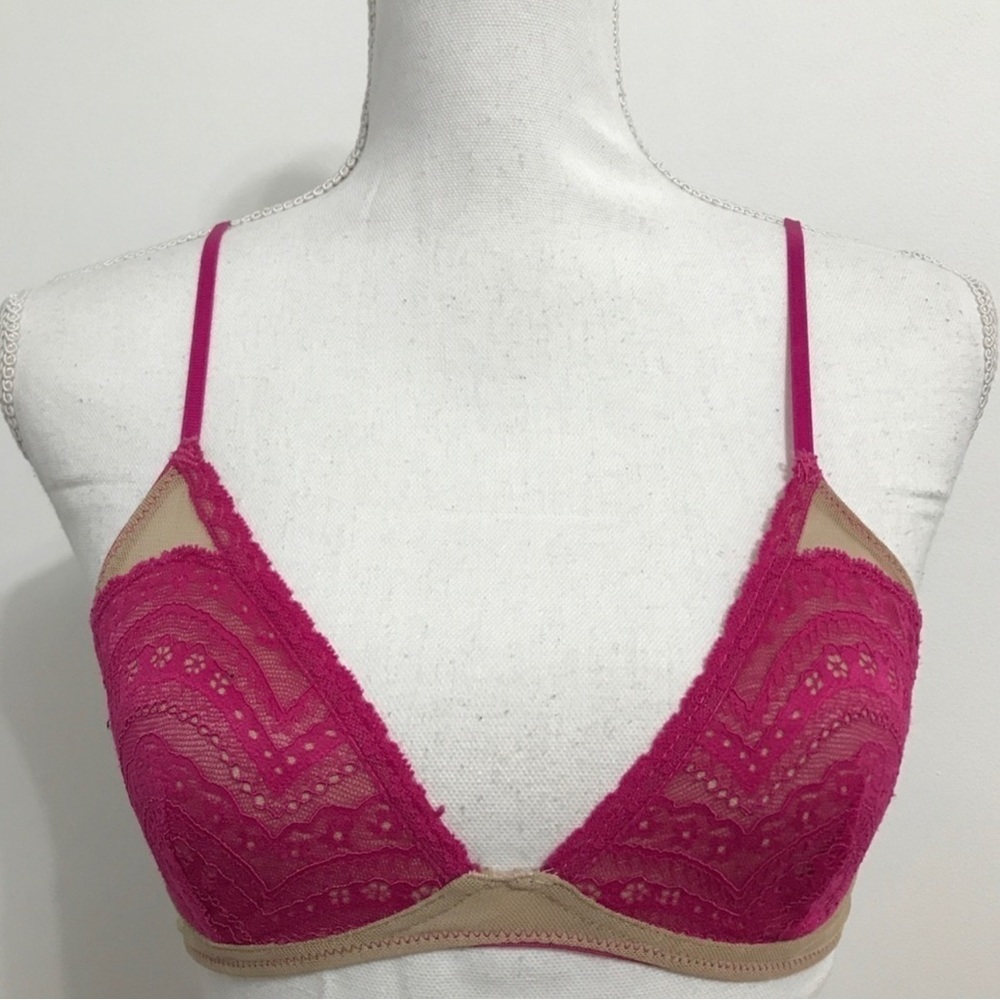 🎈Kimchi Blue | Urban Outfitters Triangle Bra